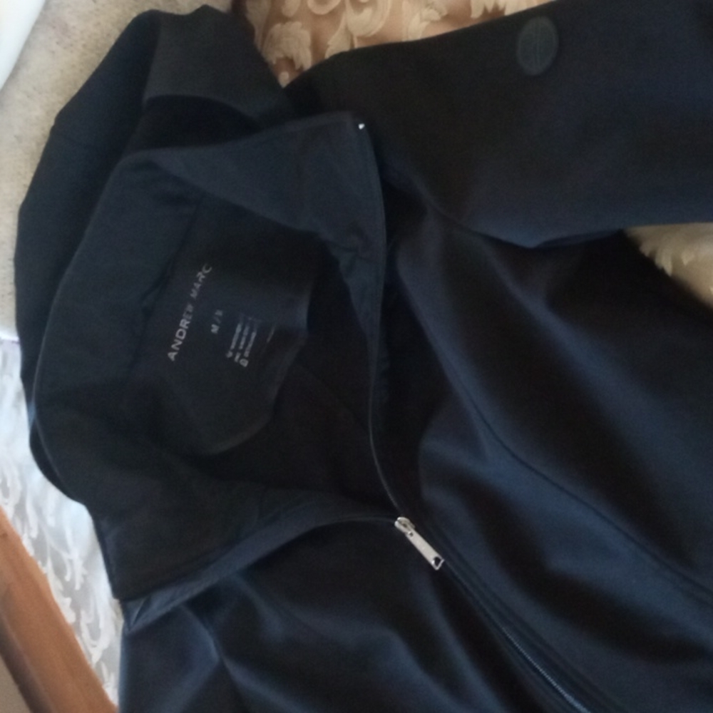 Coat - Picture 4 of 6